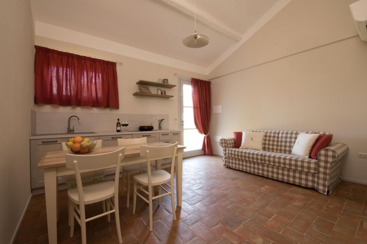 Agriturismo Poderedodici Orbetello Exterior photo